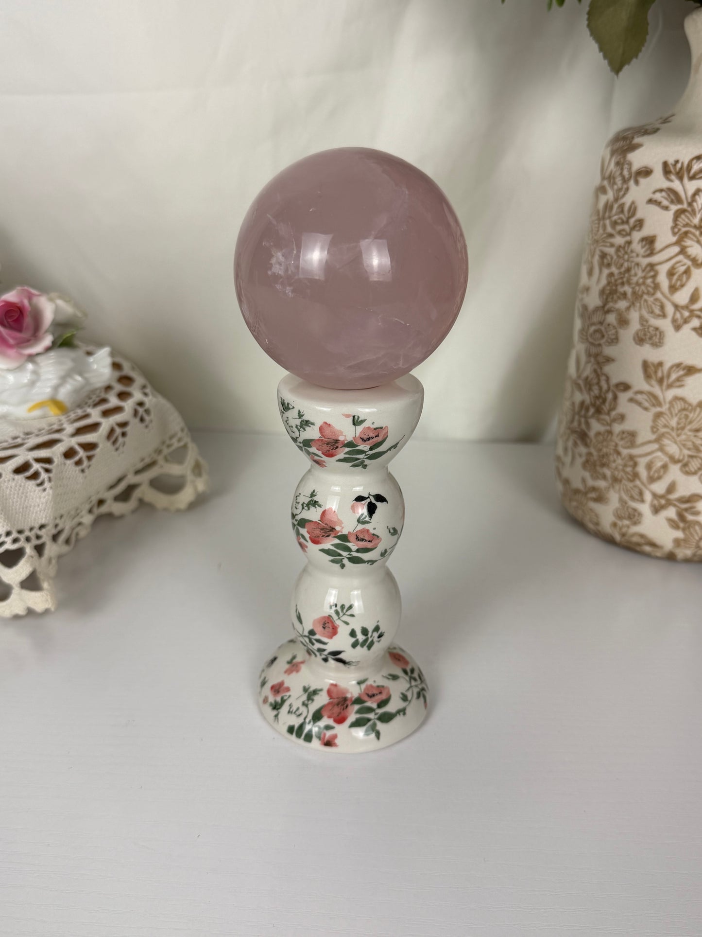 White Floral Vintage Sphere Stand