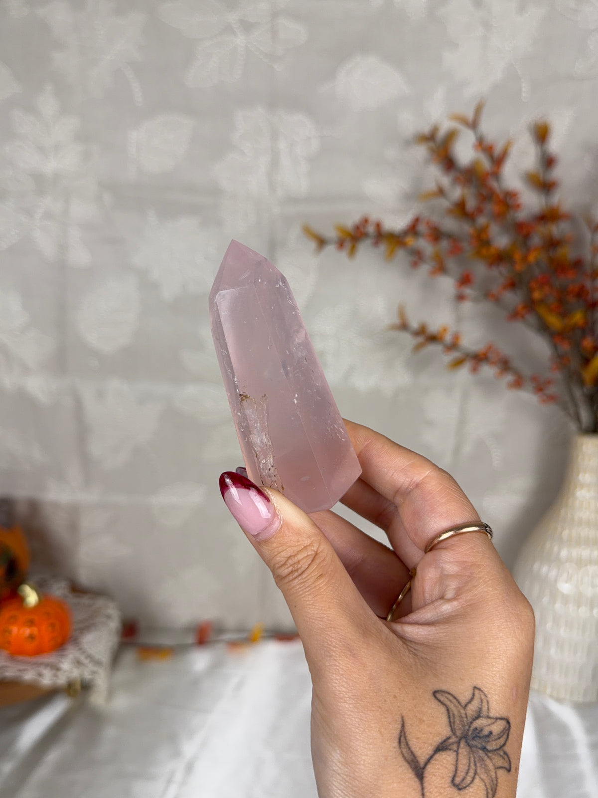 *Pink Watery Flash Rose Quartz Tower (14W)