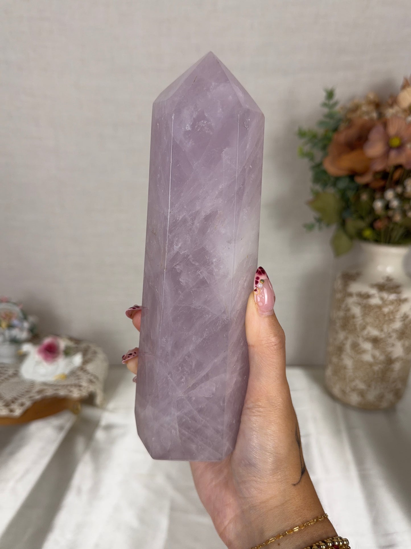Lavender Rose Quartz Tower (158L)