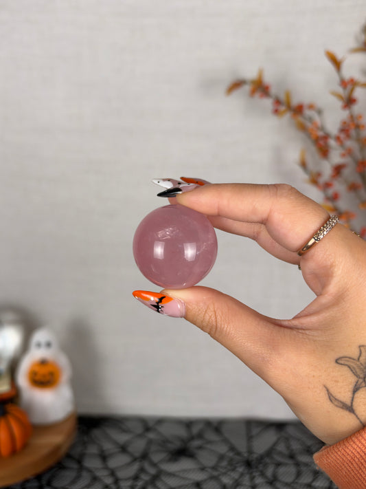 *Juicy Mauve Star Rose Quartz Sphere (18P)
