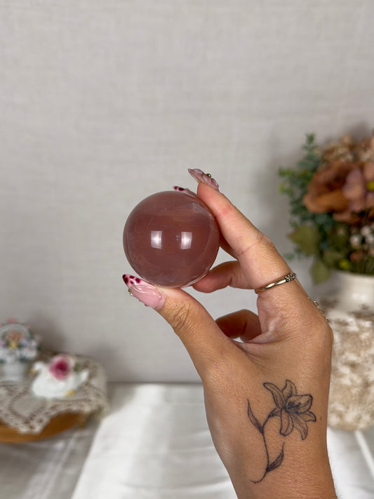 *Star Raspberry Mauve Rose Quartz Sphere (22Z)