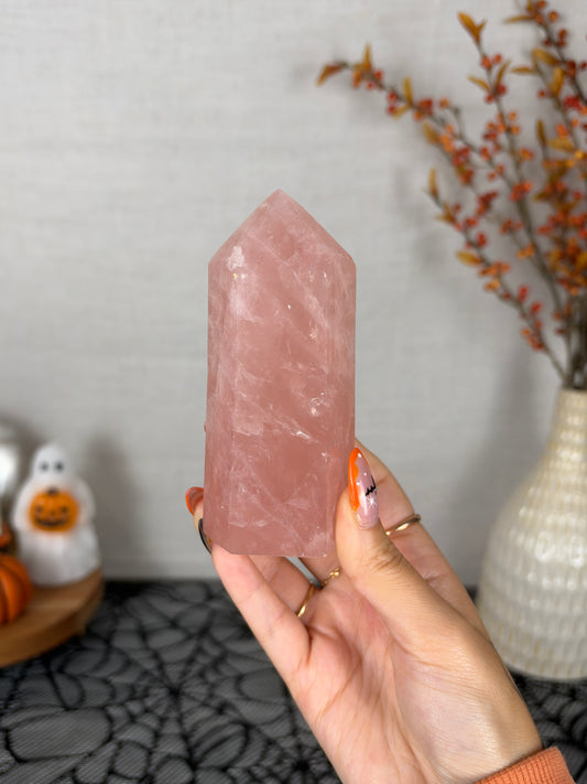Juicy Peach Flashy Rose Quartz Tower (50G)