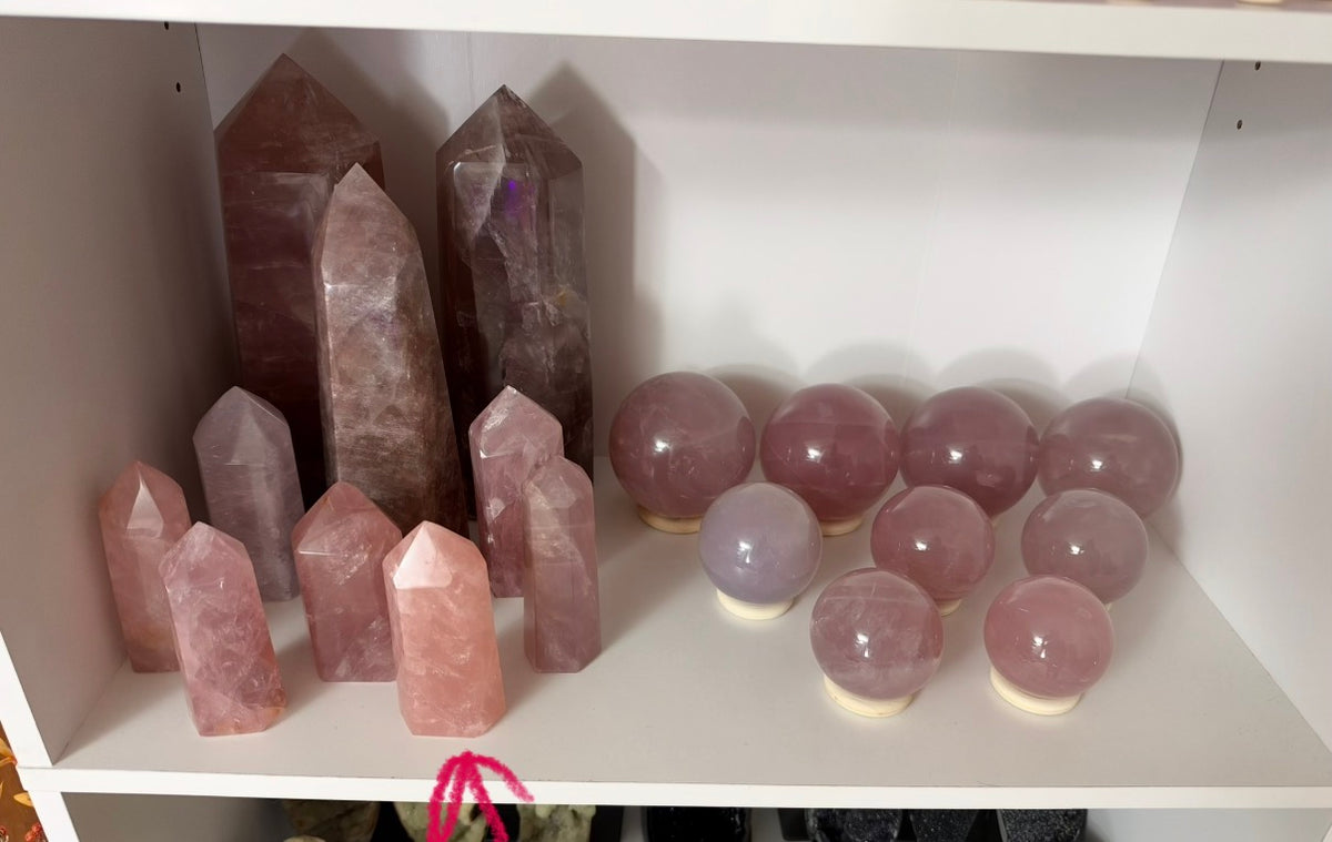 Juicy Peach Flashy Rose Quartz Tower (50G)