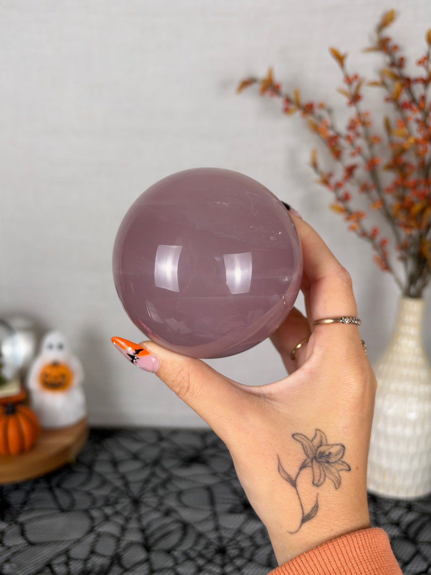 ***THE 12-Ray Star Silky Mauve Purple Rose Quartz Sphere 88mm (222)