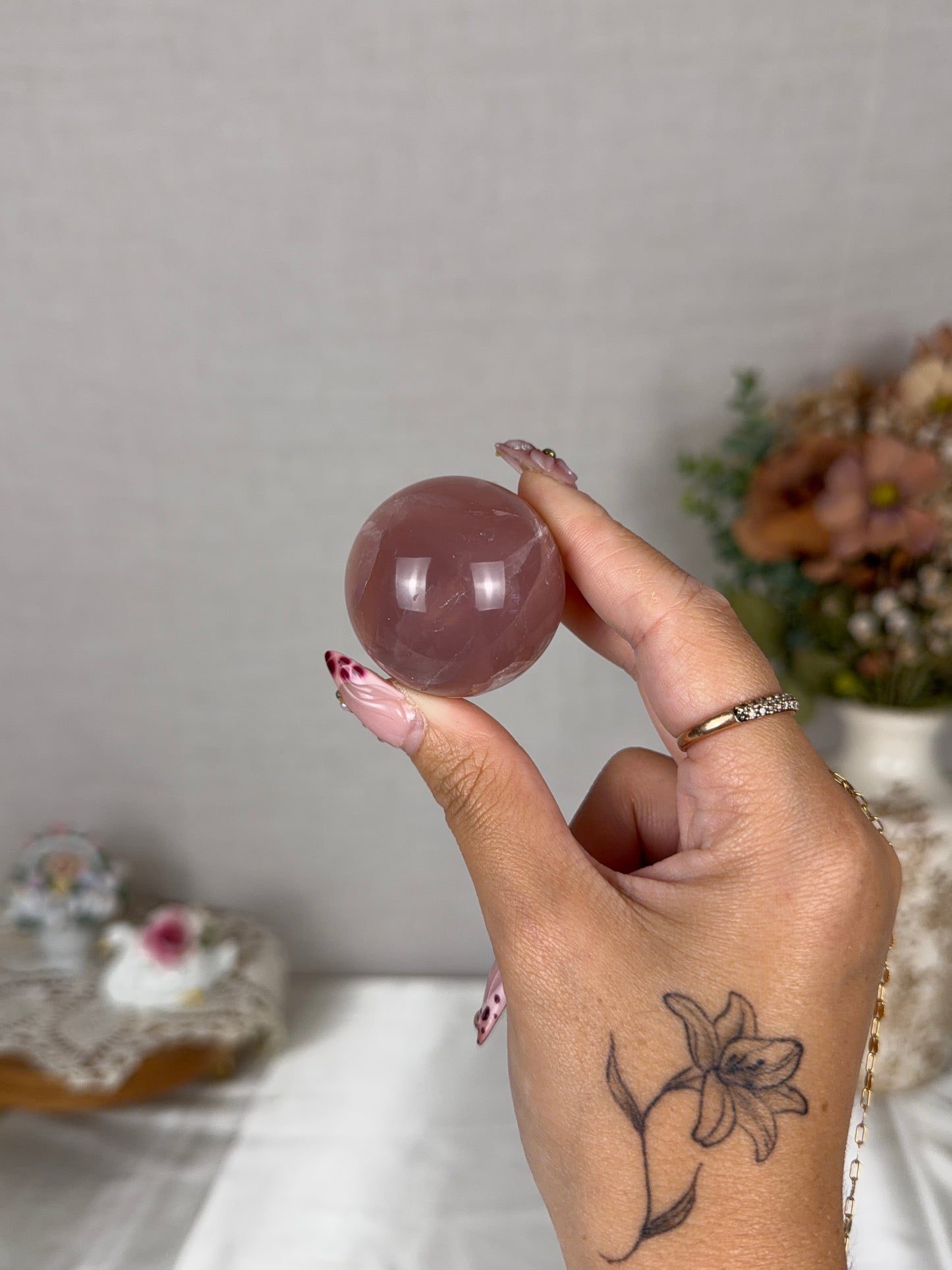 *Star Berry Mauve Rose Quartz Sphere (14J)