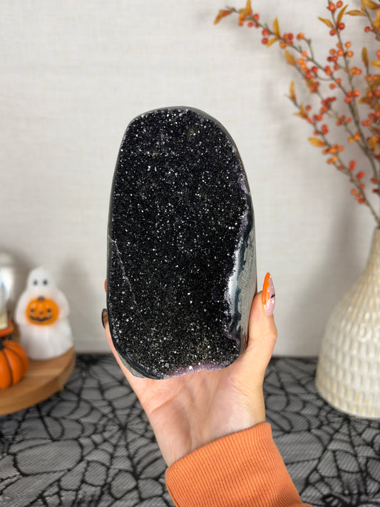 Statement Black Galaxy Amethyst Cutbase (148)