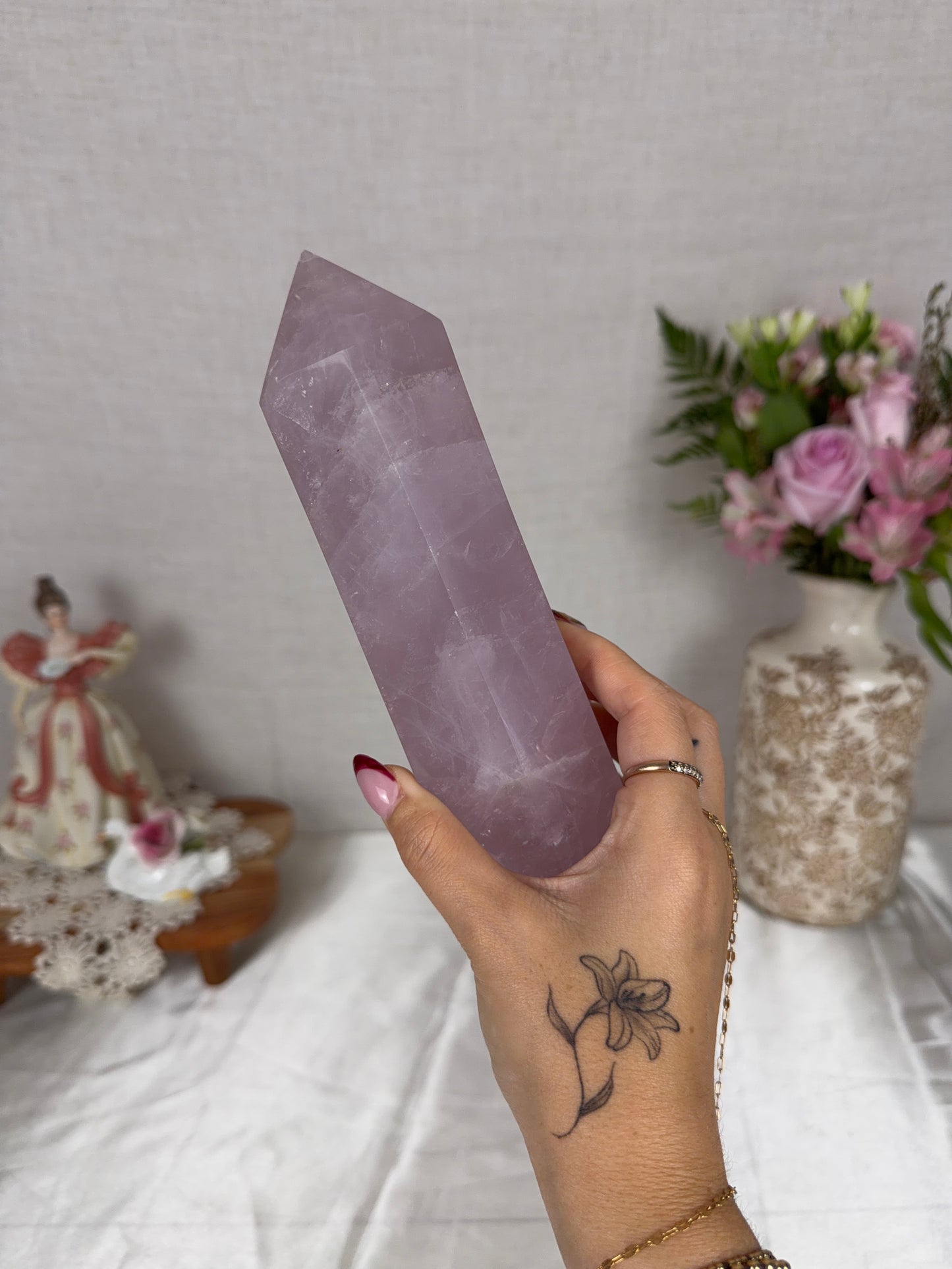 Lavender Purple Rose Quartz Tower (132L)