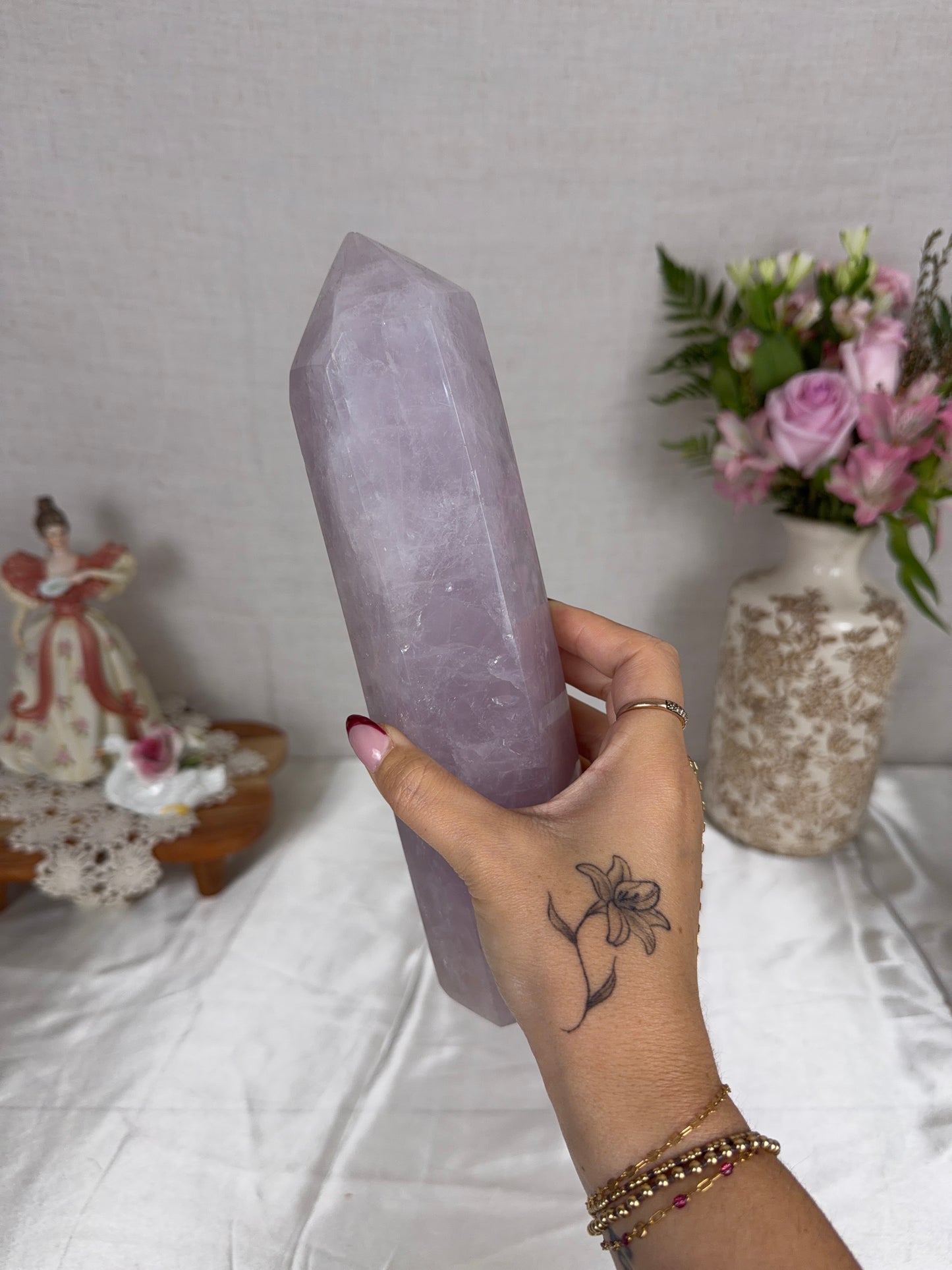 Large Lavender Rose Quartz Tower (192L)