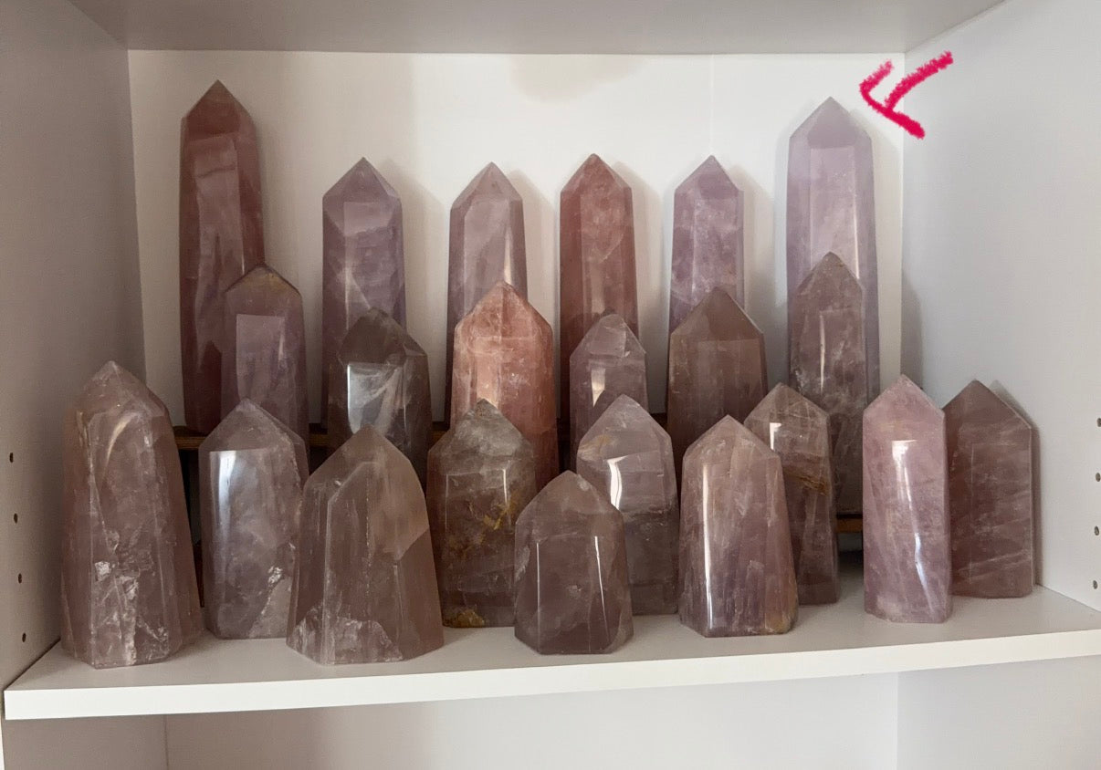 Large Lavender Rose Quartz Tower (192L)