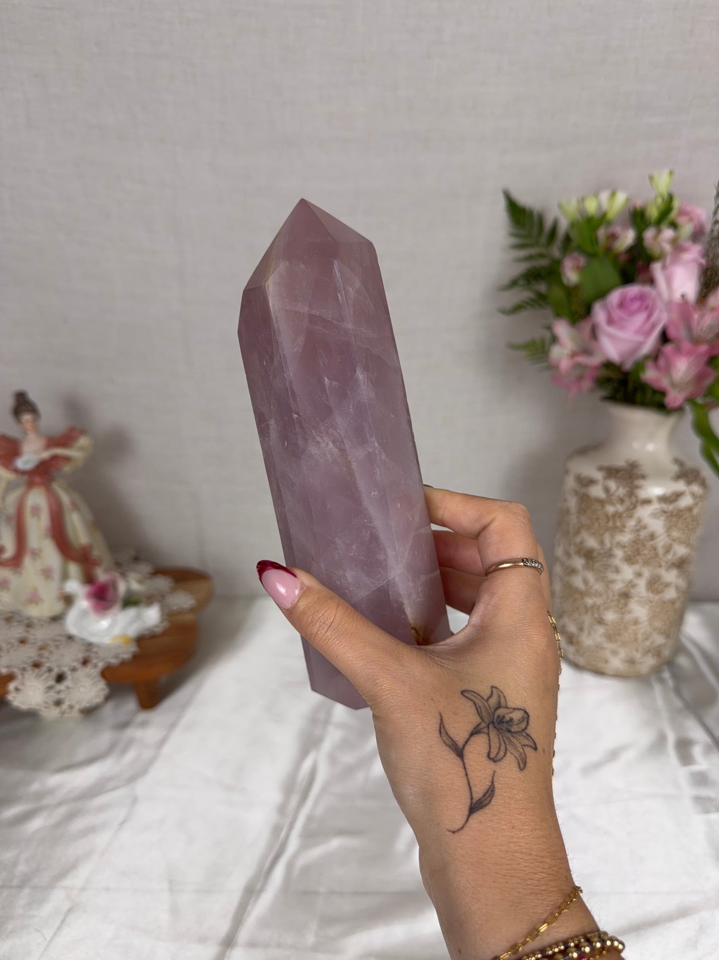 Electric Purple Rose Quartz Tower (110L)