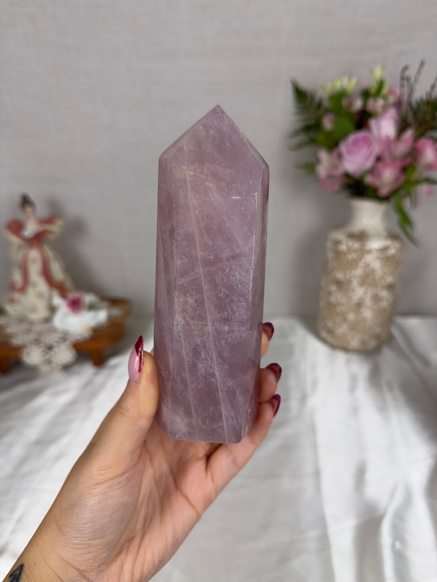Lavender Rose Quartz Tower (65K)