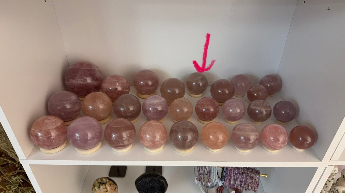 *Juicy Brown Star Rose Quartz Sphere 63mm (60W)