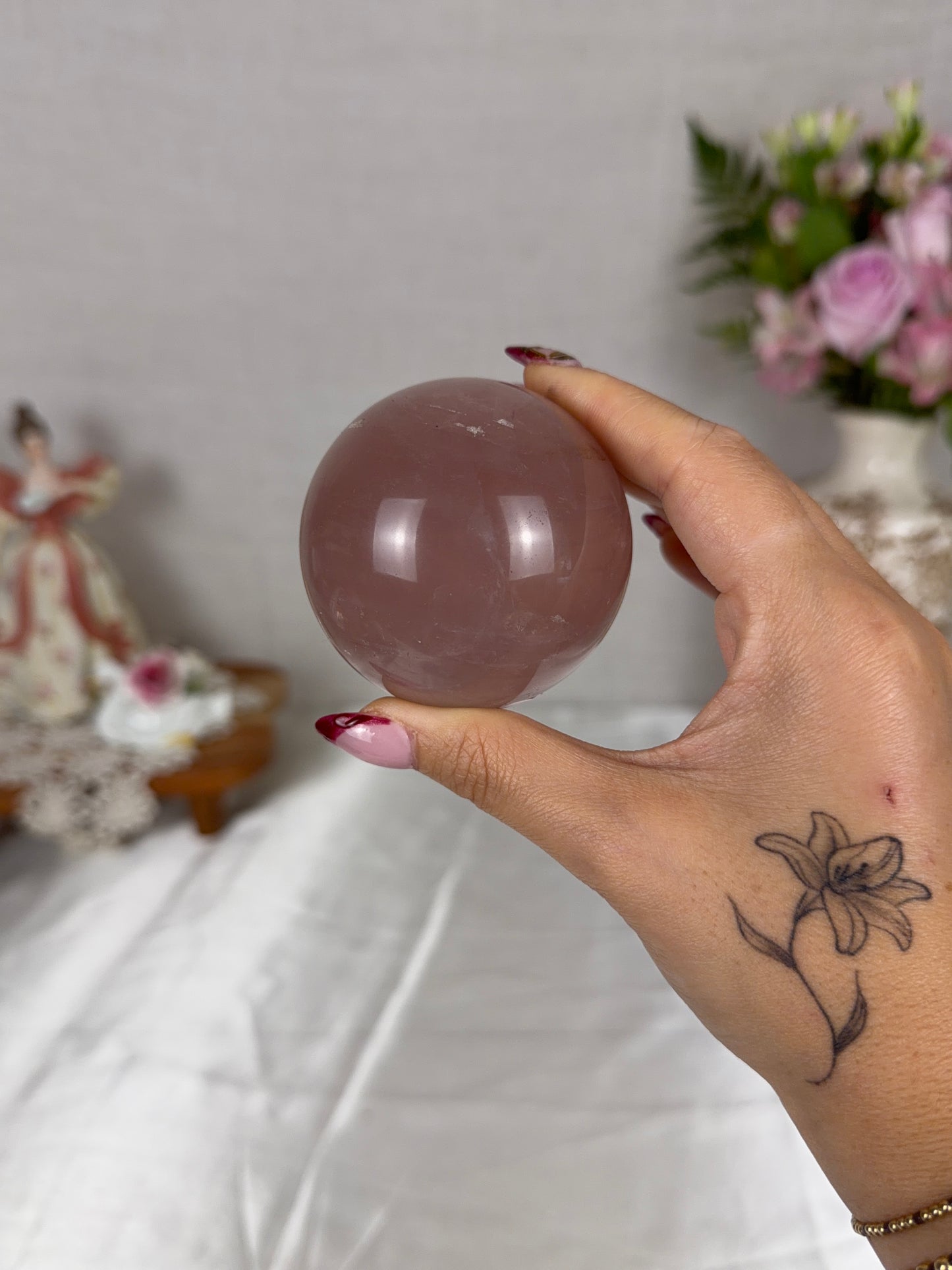 **Juicy Mauve Star Rose Quartz Sphere 63mm (70P)