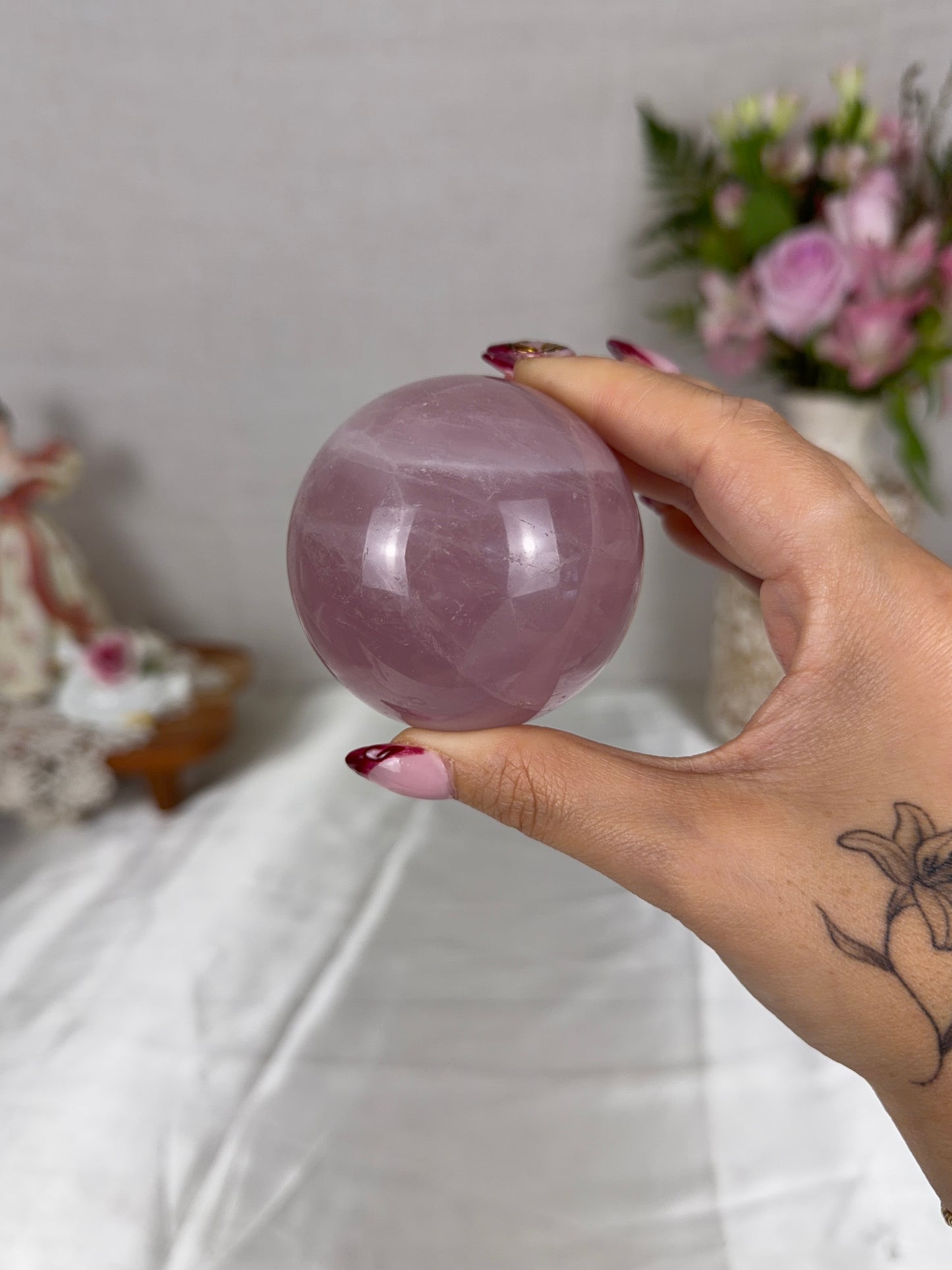*Electric Lavender Star Rose Quartz Sphere 64mm (60L)