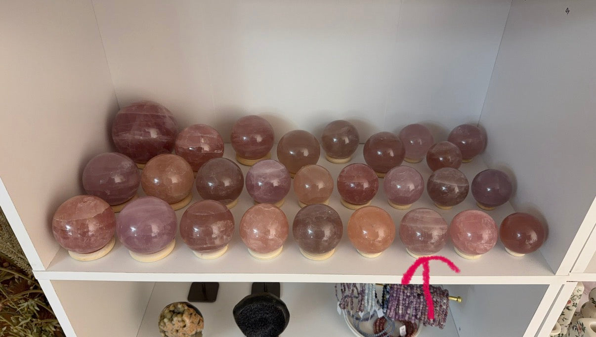Lavender Purple Rose Quartz Sphere 57mm (35L)